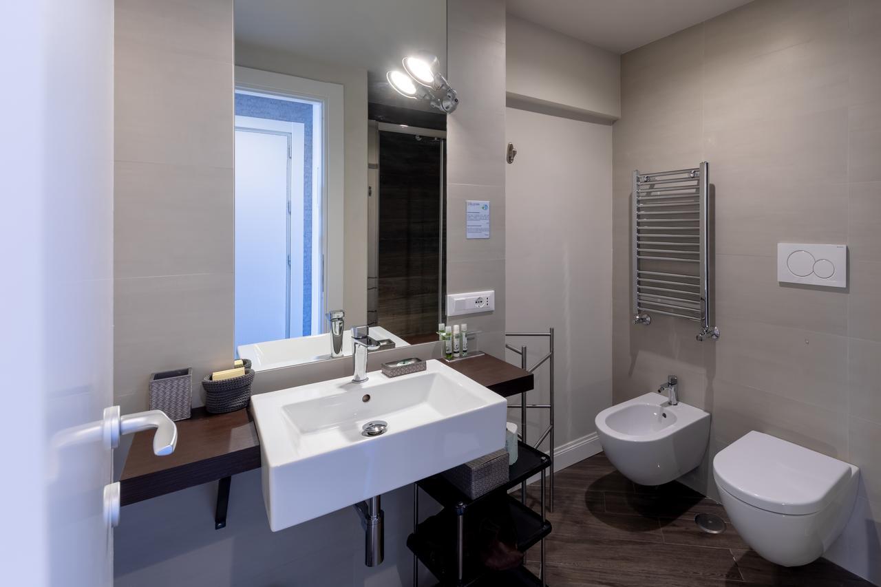 Blue Inn Luxury Suites Roma Ngoại thất bức ảnh