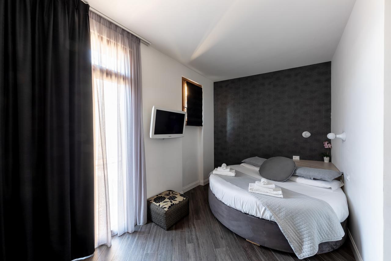 Blue Inn Luxury Suites Roma Ngoại thất bức ảnh